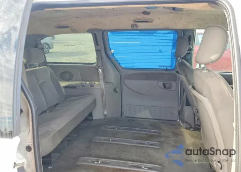 2001 Chrysler Town & Country Lx from USA, damaged, VIN 2C4GP44331R204210